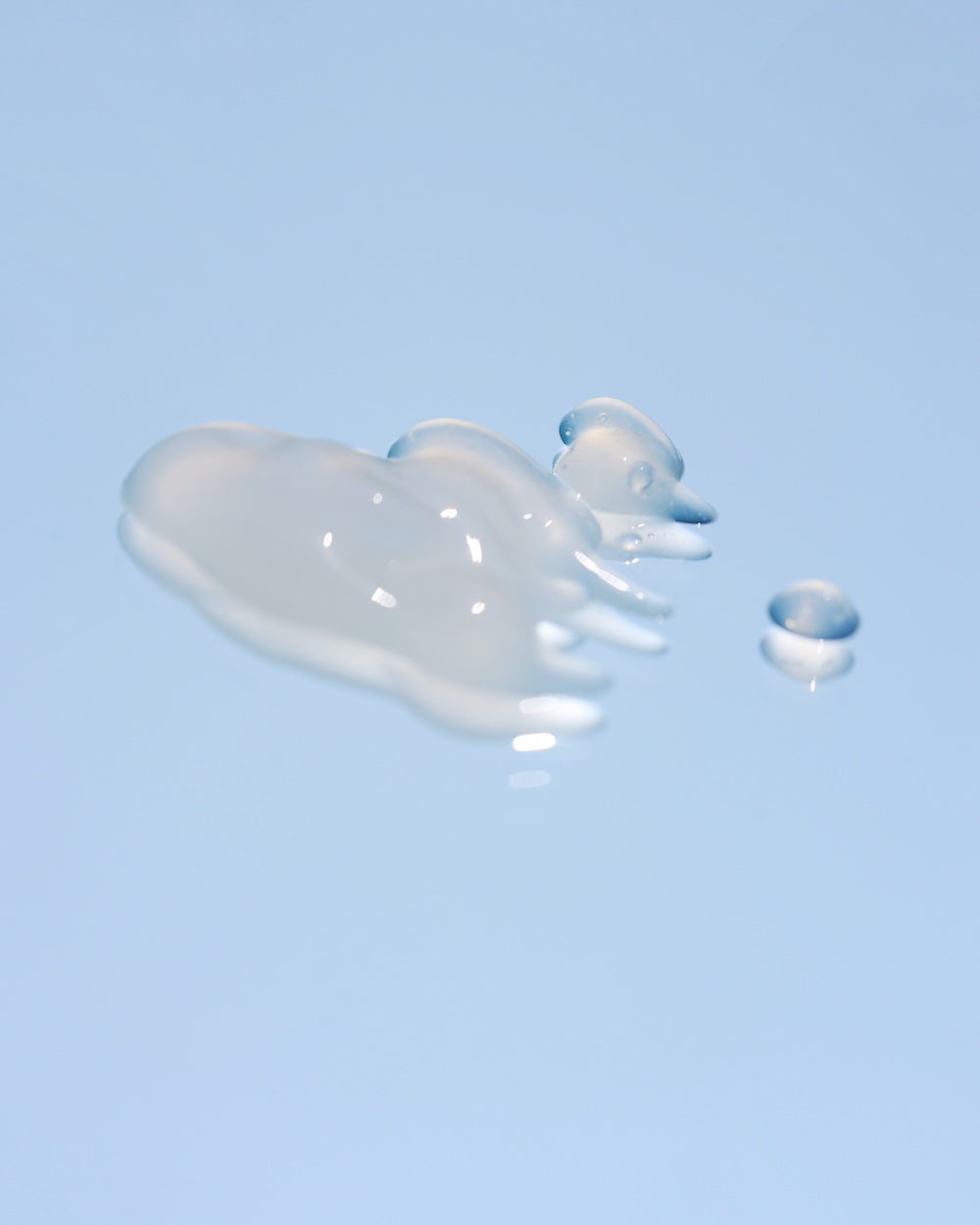 SKIN1004 Madagascar Centella Hyalu-Cica Blue Serum 50ml facial serum bottle on a white background