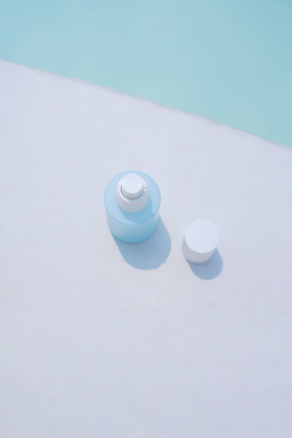 SKIN1004 Madagascar Centella Hyalu-Cica Blue Serum 50ml facial serum bottle on a white background