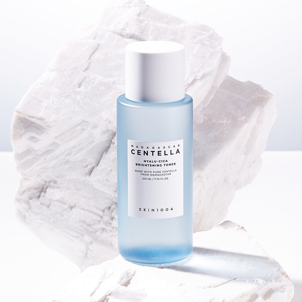 SKIN1004 Madagascar Centella Hyalu-Cica Brightening Toner 210ml hydrating facial toner